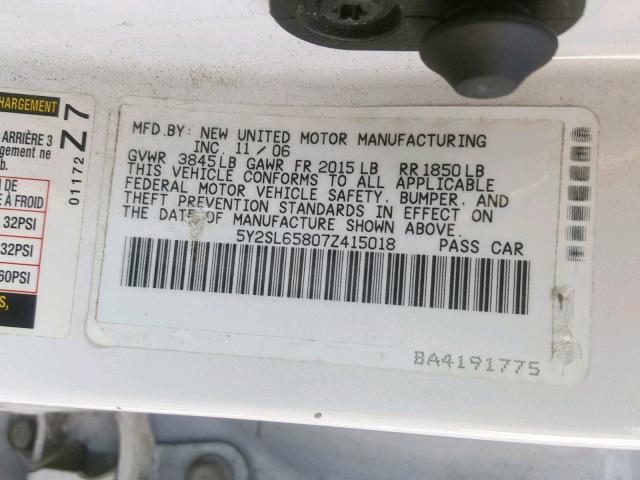 5Y2SL65807Z415018 - 2007 PONTIAC VIBE WHITE photo 10