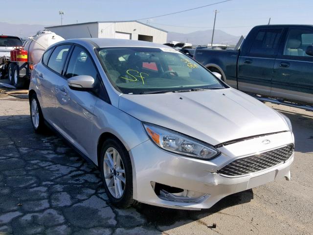 1FADP3K27GL268880 - 2016 FORD FOCUS SE SILVER photo 1