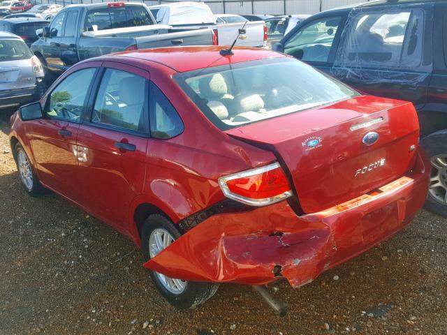 1FAHP3FN7AW286372 - 2010 FORD FOCUS SE RED photo 3