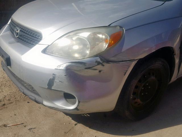 2T1KR321C361551 - 2005 TOYOTA MATRIX 银色 照片 9