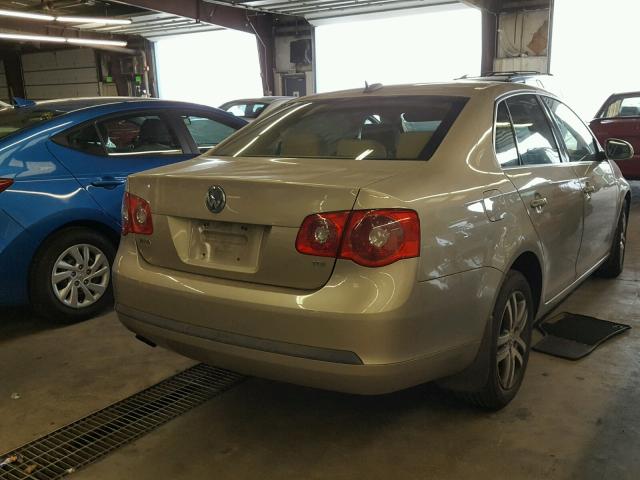 3VWST71K86M773519 - 2006 VOLKSWAGEN JETTA TDI BEIGE photo 4