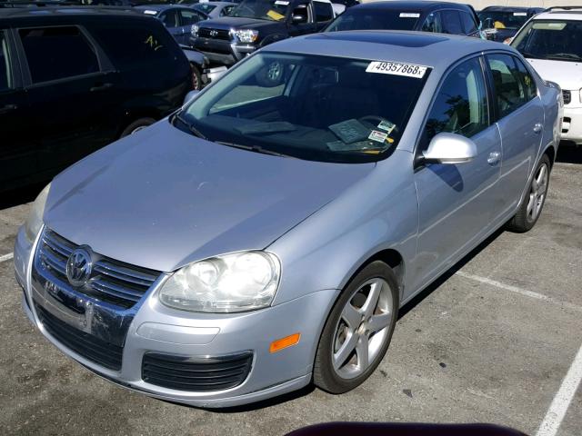 3VWRL71K69M097977 - 2009 VOLKSWAGEN JETTA TDI SILVER photo 2