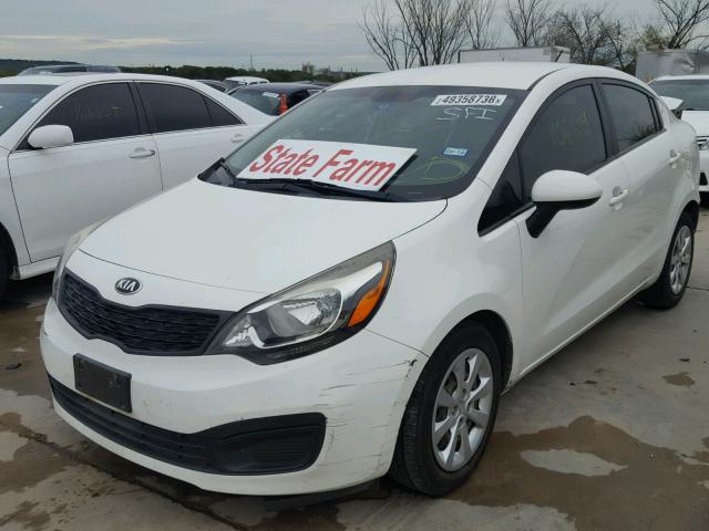 KNADM4A39F6436127 - 2015 KIA RIO LX WHITE photo 2