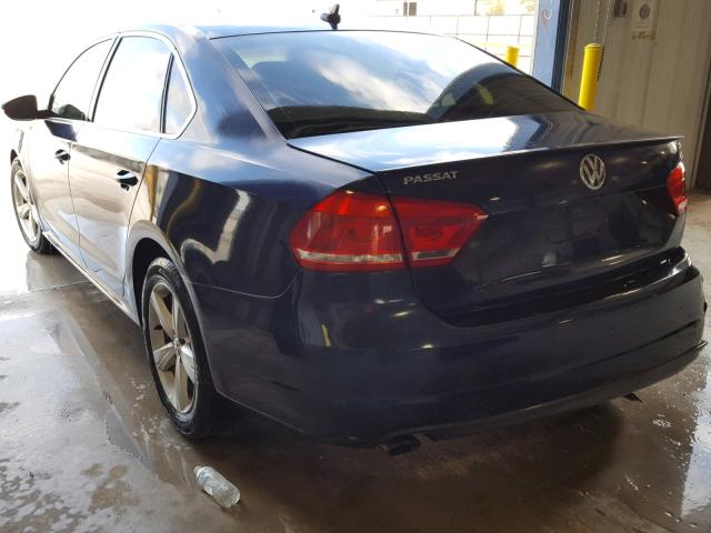 1VWBH7A35CC067714 - 2012 VOLKSWAGEN PASSAT SE BLUE photo 3