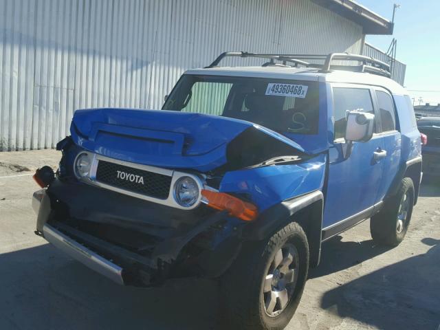 JTEBU11F770059882 - 2007 TOYOTA FJ CRUISER BLUE photo 2