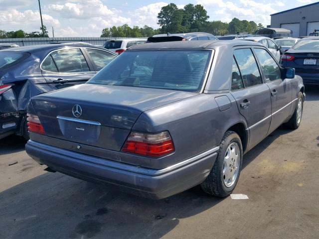 WDBEA32E3SC247753 - 1995 MERCEDES-BENZ E 320 BASE GRAY photo 4