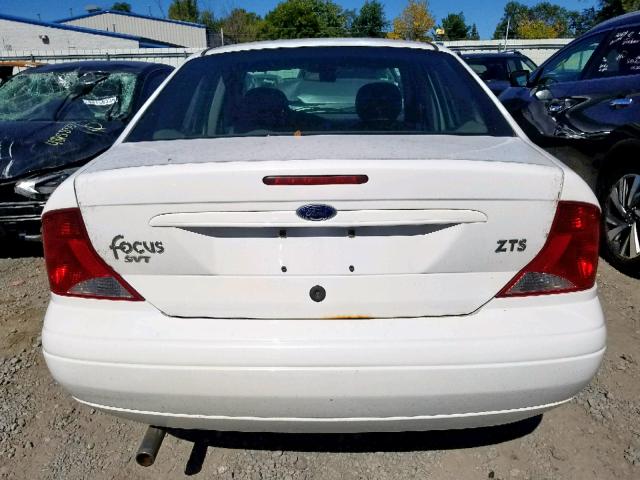 1FAFP38Z04W117046 - 2004 FORD FOCUS ZTS WHITE photo 9