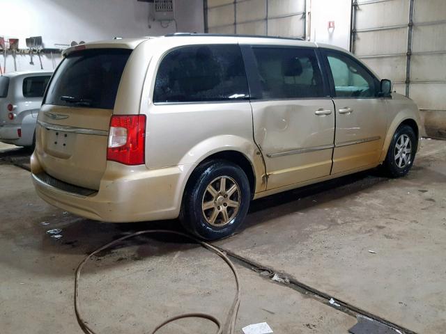 2A4RR5DG3BR775591 - 2011 CHRYSLER TOWN & COU TAN photo 4