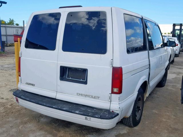 1GNDM19W6WB100840 - 1998 CHEVROLET ASTRO WHITE photo 4