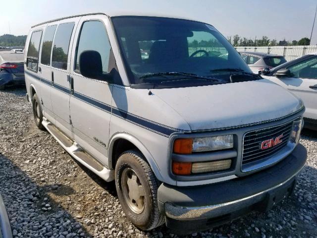 1GDFG15M9W1008782 - 1998 GMC SAVANA RV WHITE photo 1