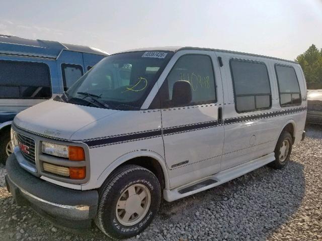 1GDFG15M9W1008782 - 1998 GMC SAVANA RV WHITE photo 2