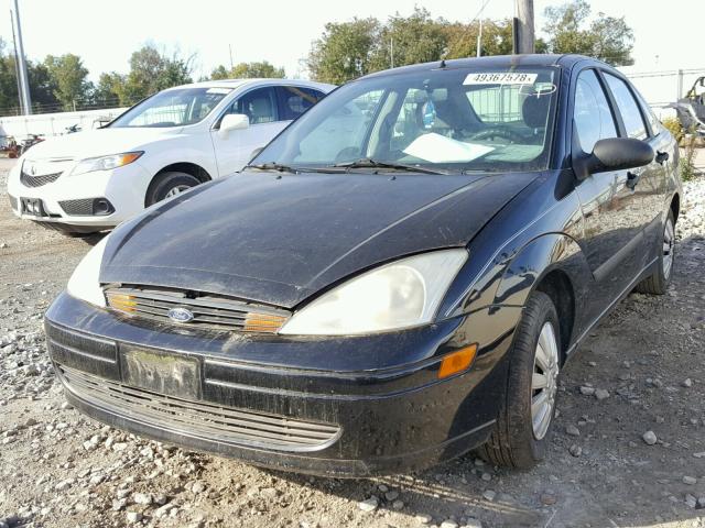 1FAFP33P71W314233 - 2001 FORD FOCUS LX BLACK photo 2