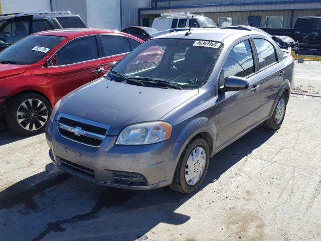 KL1TD56E69B624928 - 2009 CHEVROLET AVEO LS SILVER photo 2