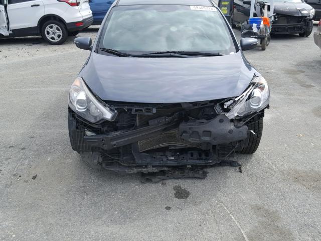 KNAFX4A82E5100741 - 2014 KIA FORTE EX BLUE photo 9