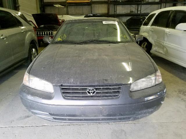 4T1BG22K2XU911041 - 1999 TOYOTA CAMRY CE GRAY photo 9