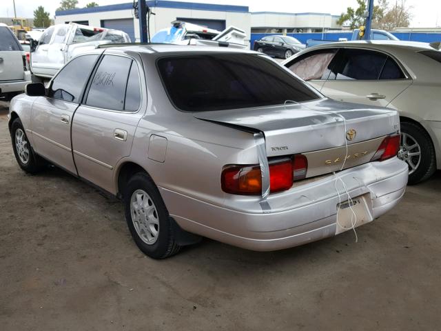 4T1SK13E7SU561156 - 1995 TOYOTA CAMRY XLE TAN photo 3