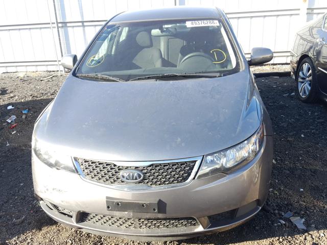 KNAFU4A23C5642626 - 2012 KIA FORTE EX CHARCOAL photo 9