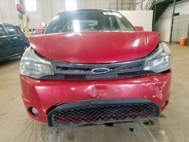 1FAHP3GN9AW156608 - 2010 FORD FOCUS SES RED photo 9