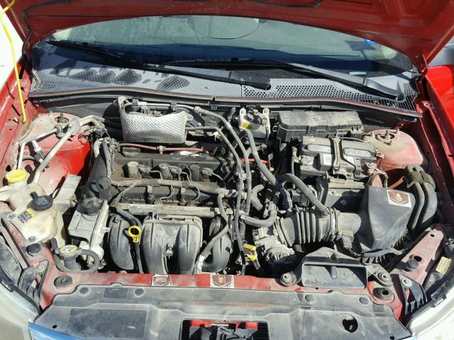 1FAHP34N58W186073 - 2008 FORD FOCUS S/SE RED photo 7