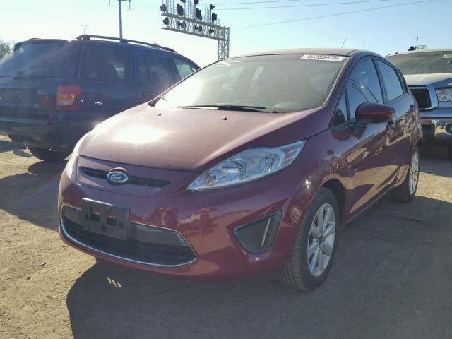 3FADP4EJXBM137670 - 2011 FORD FIESTA SE MAROON photo 2