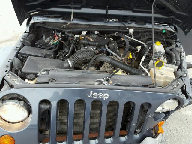 1J4FA24188L502345 - 2008 JEEP WRANGLER X GRAY photo 7