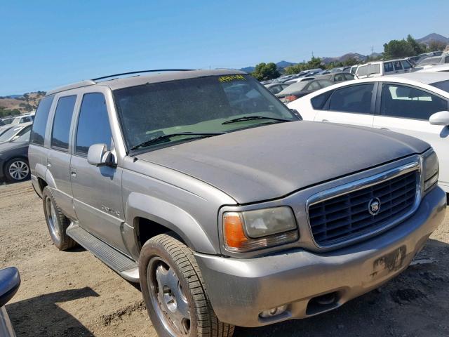 1GYEK13R8XR416376 - 1999 CADILLAC ESCALADE GOLD photo 1