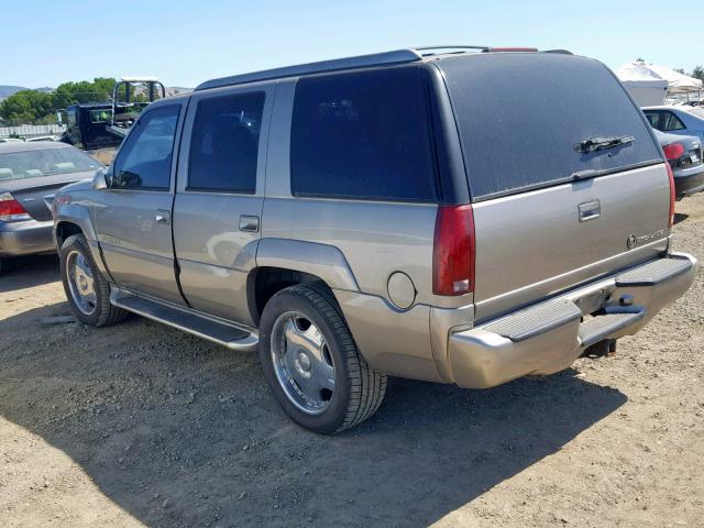 1GYEK13R8XR416376 - 1999 CADILLAC ESCALADE GOLD photo 3