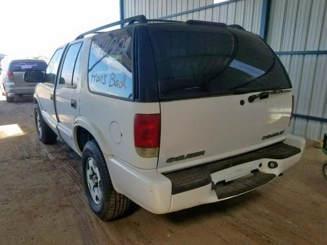 1GNDT13WX2K141090 - 2002 CHEVROLET BLAZER WHITE photo 3