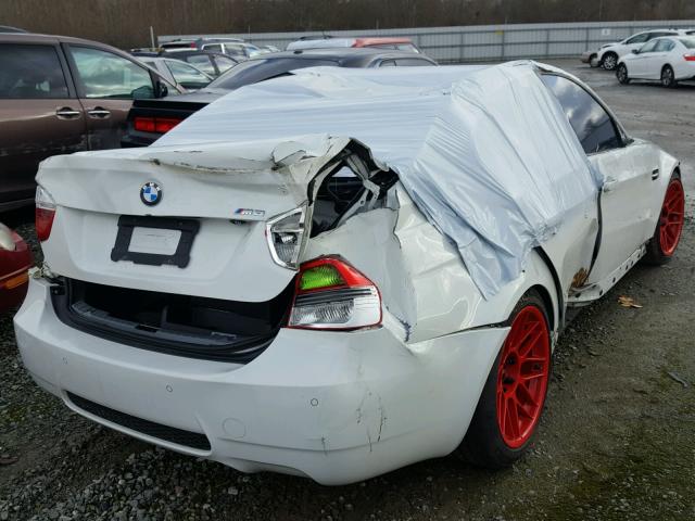 WBSVA93558E215976 - 2008 BMW M3 WHITE photo 4