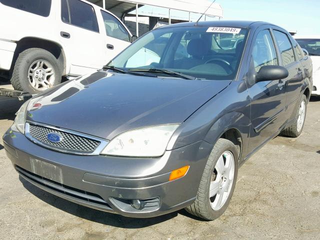 1FAFP34N07W206557 - 2007 FORD FOCUS ZX4 CHARCOAL photo 2