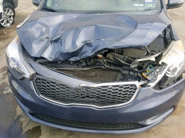 KNAFX4A87F5320118 - 2015 KIA FORTE EX BLUE photo 9