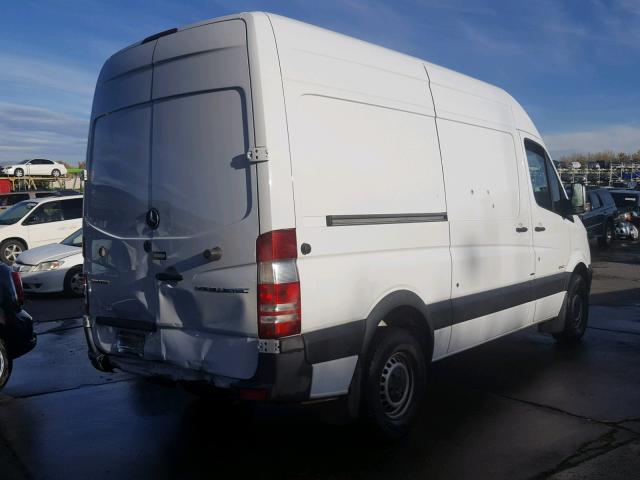 WD3PE7CC6FP170324 - 2015 MERCEDES-BENZ SPRINTER 2 WHITE photo 4