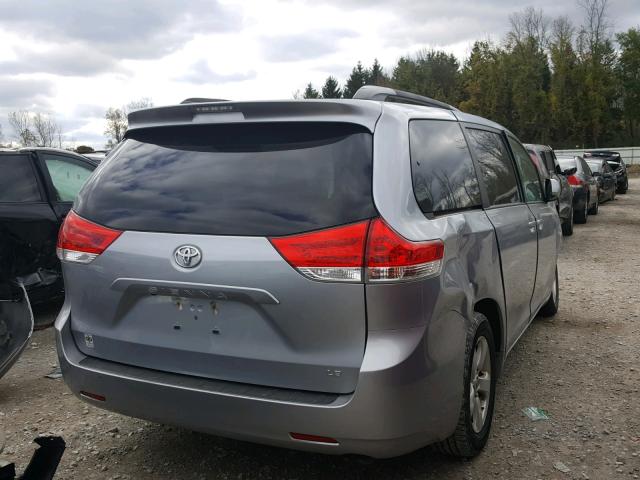 5TDKK3DC7ES507992 - 2014 TOYOTA SIENNA LE BLUE photo 4