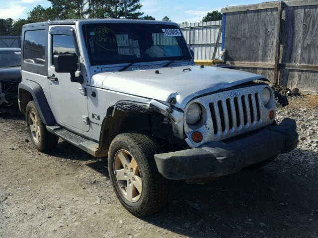 1J4FZ24198L653848 - 2008 JEEP WRANGLER X SILVER photo 1