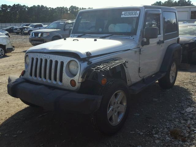 1J4FZ24198L653848 - 2008 JEEP WRANGLER X SILVER photo 2