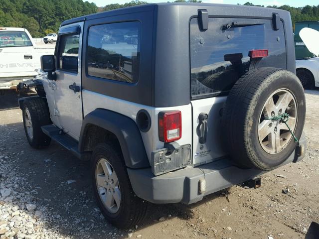 1J4FZ24198L653848 - 2008 JEEP WRANGLER X SILVER photo 3