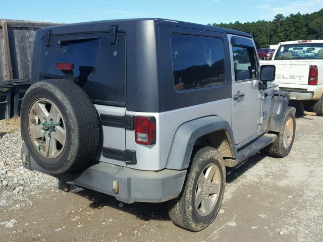 1J4FZ24198L653848 - 2008 JEEP WRANGLER X SILVER photo 4