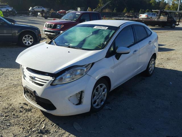 3FADP4AJ7CM181150 - 2012 FORD FIESTA S WHITE photo 2