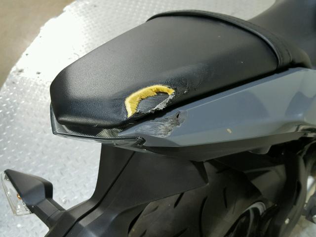 JKAEXEJ15JDA02744 - 2018 KAWASAKI EX650 J ორფეროვანი ფოტო 13