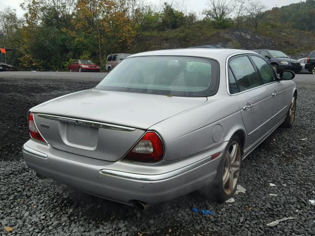 SAJWA82B35TG46907 - 2005 JAGUAR SUPER V8 SILVER photo 4