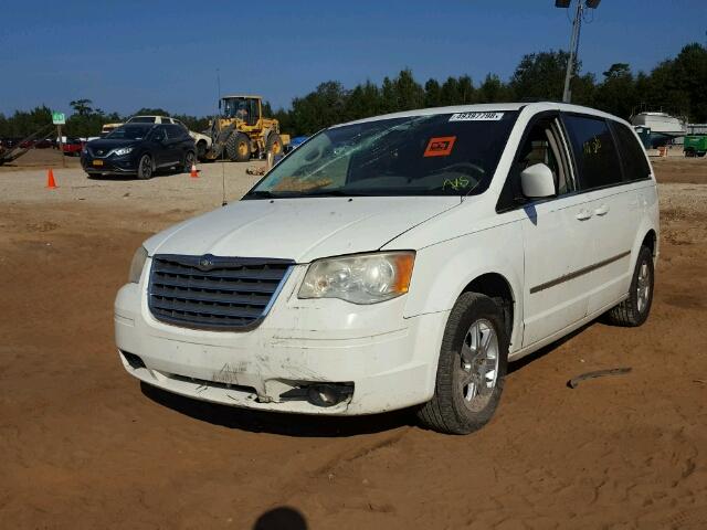 2A4RR5D18AR308354 - 2010 CHRYSLER TOWN & COU WHITE photo 2