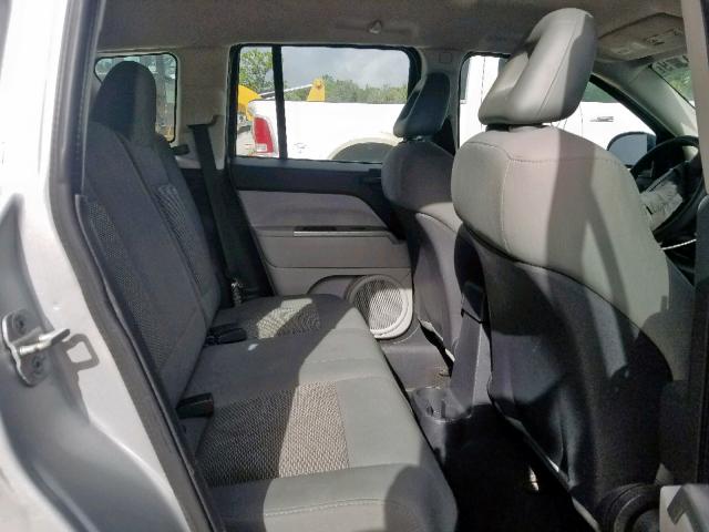 1J8FF47W27D428030 - 2007 JEEP COMPASS SILVER photo 6