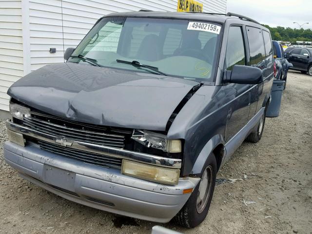 1GNDM19W6XB148906 - 1999 CHEVROLET ASTRO GRAY photo 2