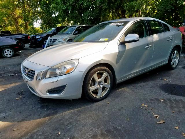 YV1622FS7C2107493 - 2012 VOLVO S60 T5 SILVER photo 2