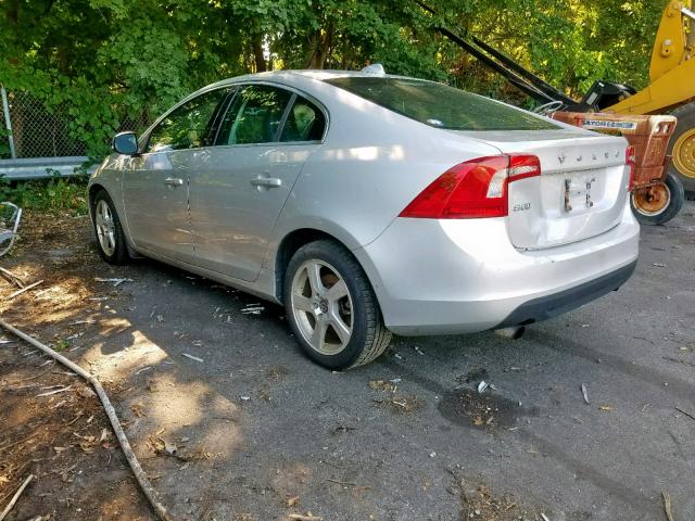 YV1622FS7C2107493 - 2012 VOLVO S60 T5 SILVER photo 3