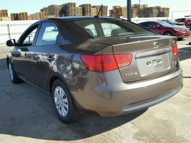 KNAFU4A2XD5735452 - 2013 KIA FORTE EX BROWN photo 3