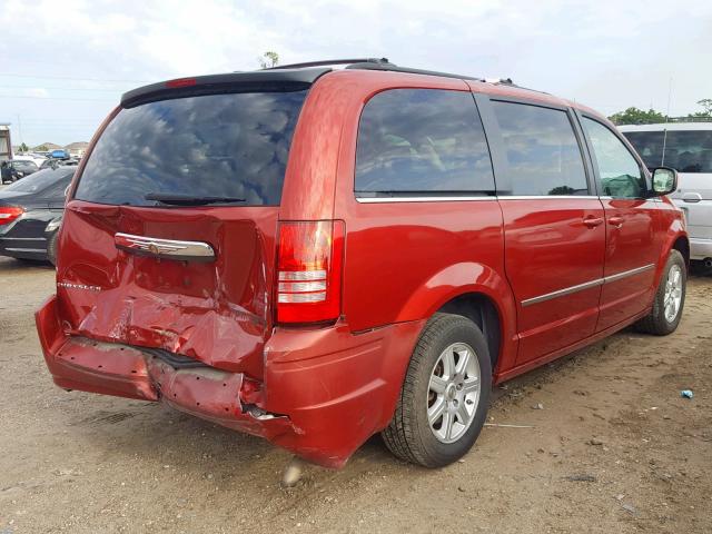 2A4RR5D15AR213797 - 2010 CHRYSLER TOWN & COU RED photo 4