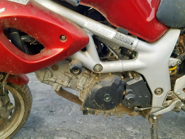 JS1VP52A512107372 - 2001 SUZUKI SV650 S RED photo 7