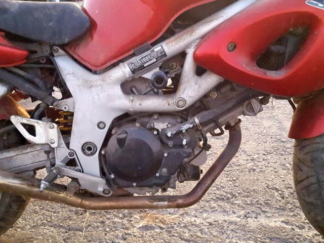 JS1VP52A512107372 - 2001 SUZUKI SV650 S RED photo 9