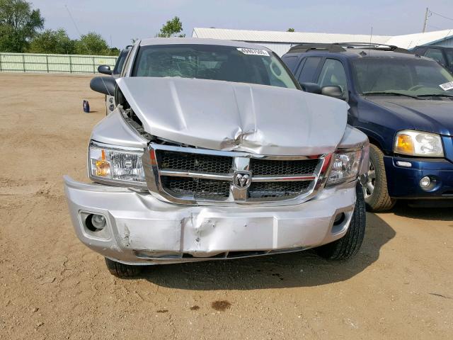 1D7HW48N78S626823 - 2008 DODGE DAKOTA QUA SILVER photo 9